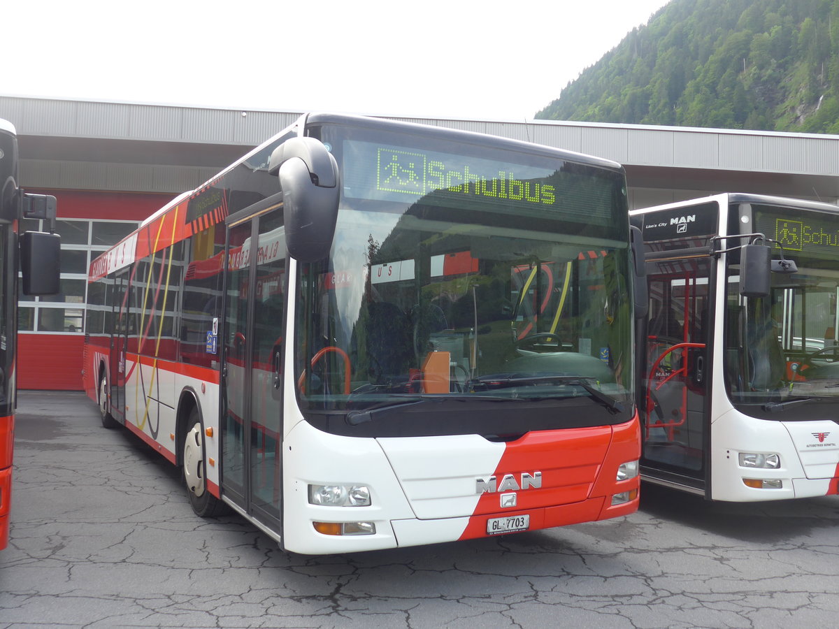 (206'318) - AS Engi - Nr. 3/GL 7703 - MAN am 15. Juni 2019 in Engi, Garage