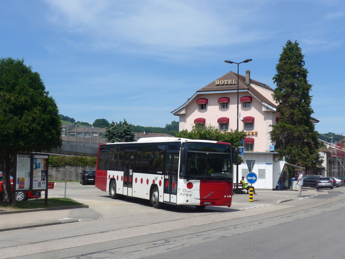 (206'822) - TPF Fribourg - Nr. 91/FR 300'281 - Volvo am 24. Juni 2019 beim Bahnhof Moudon