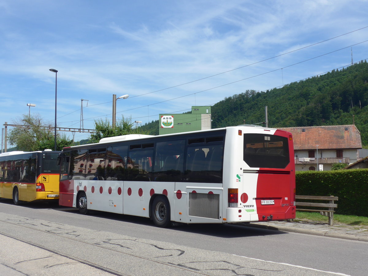 (206'825) - TPF Fribourg - Nr. 90/FR 300'291 - Volvo am 24. Juni 2019 beim Bahnhof Moudon