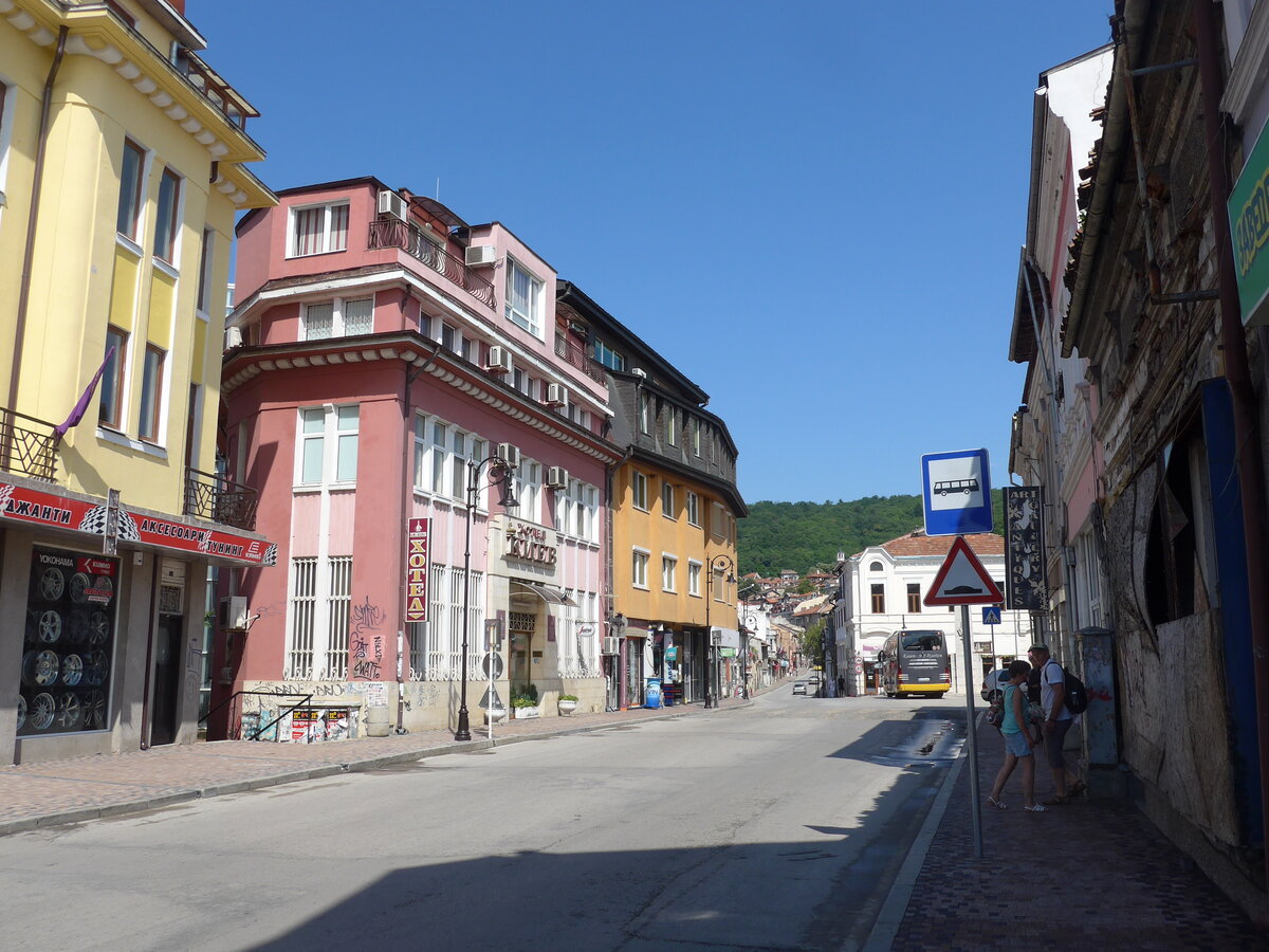 (207'348) - Bus-Haltestelle am 5. Juli 2019 in Veliko Tarnovo