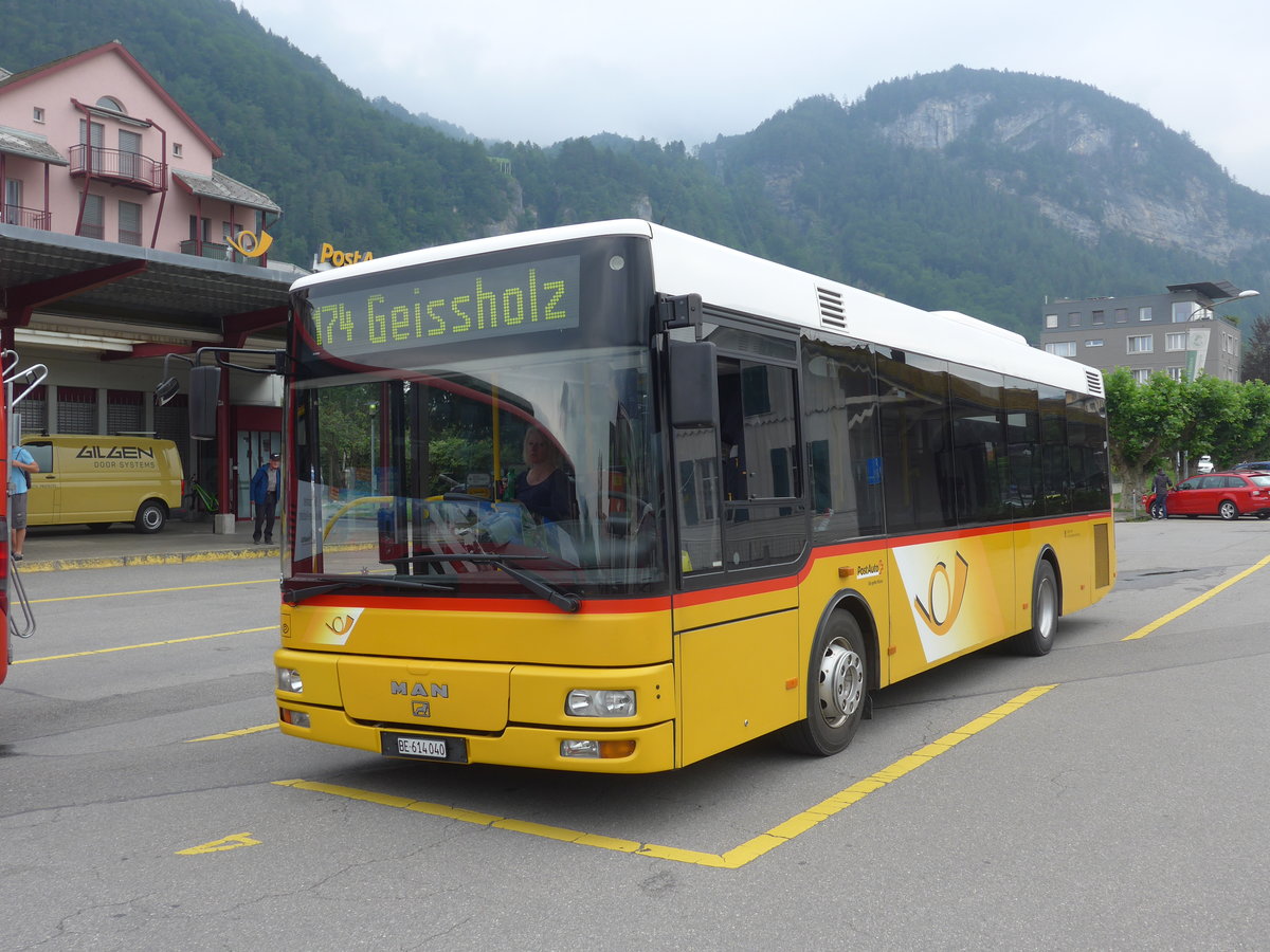 (207'635) - PostAuto Bern - BE 614'040 - MAN/Gppel (ex AVG Meiringen Nr. 72) am 9. Juli 2019 in Meiringen, Postautostation