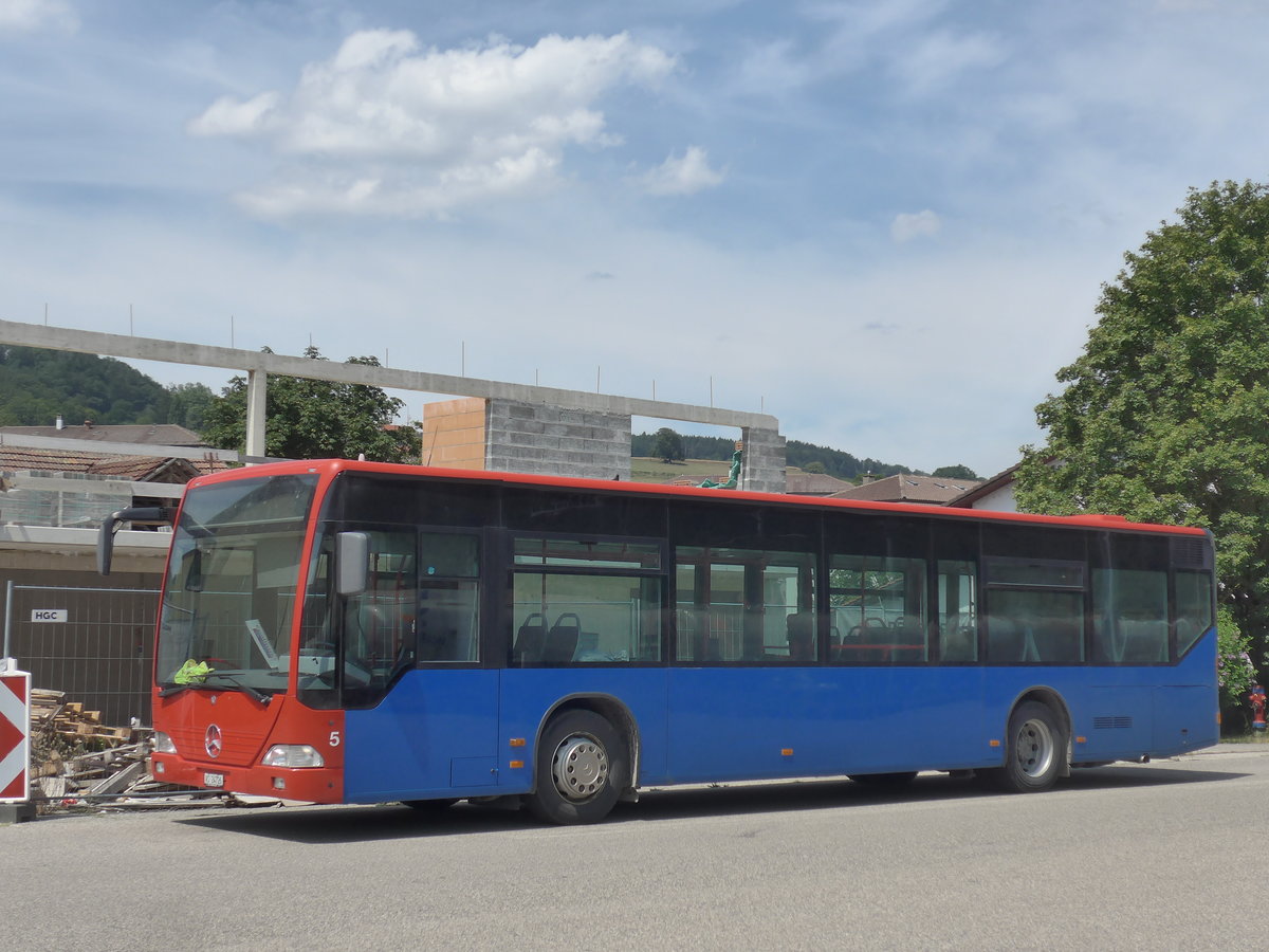 (208'105) - Larthion, Sion - Nr. 5/VS 24'726 - Mercedes (ex Chrisma, St. Moritz Nr. 1) am 22. Juli 2019 beim Bahnhof Moudon