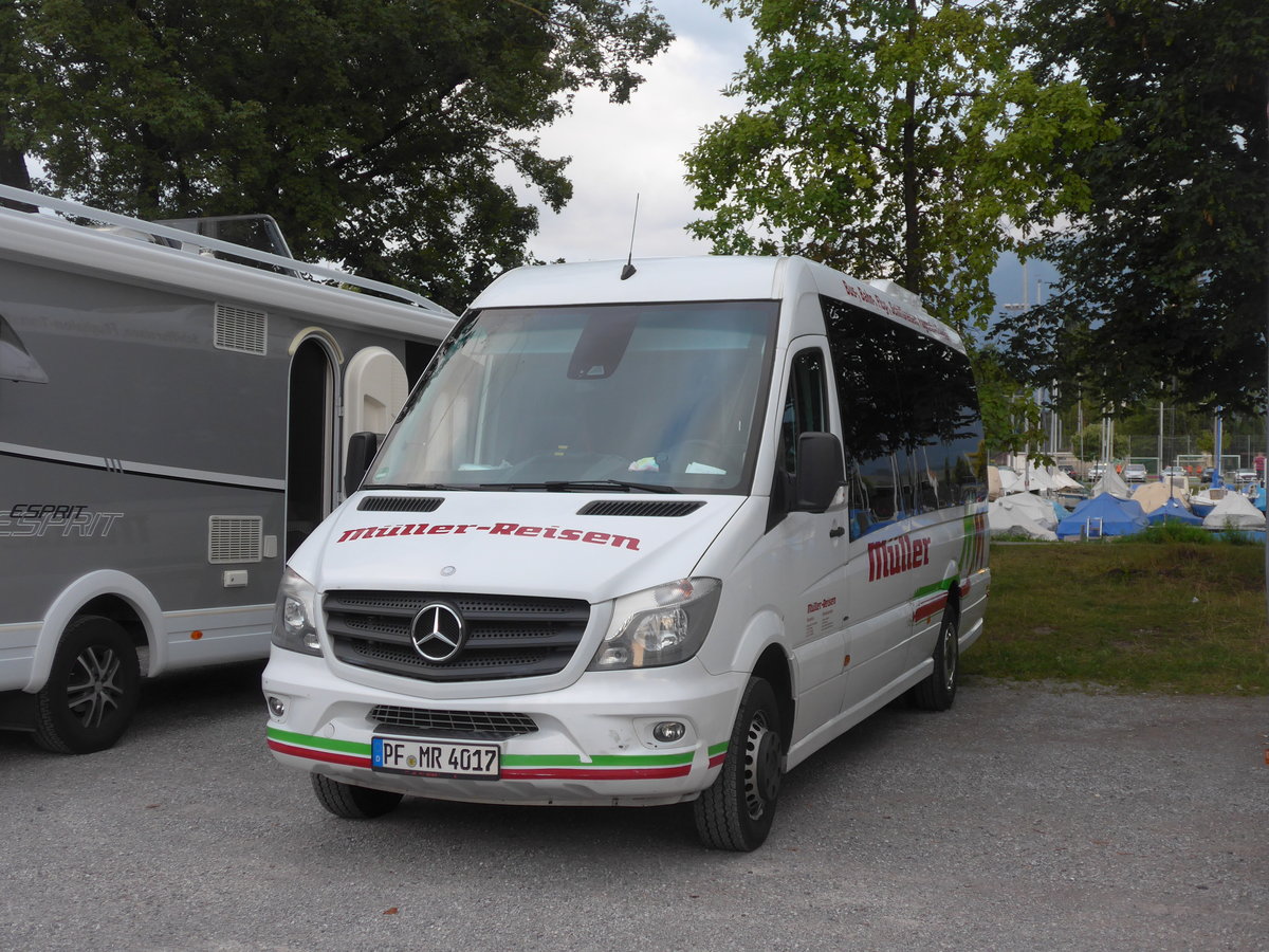 (208'228) - Aus Deutschland: Mller, Pforzheim - PF-MR 4017 - Mercedes am 31. Juli 2019 in Thun, Lachenwiese