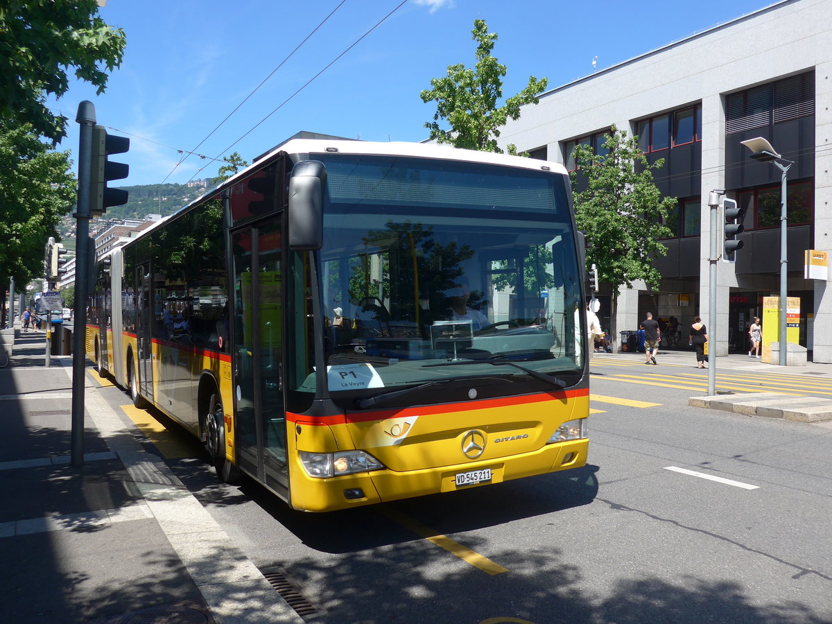 (208'436) - CarPostal Ouest - VD 545'211 - Mercedes am 4. August 2019 beim Bahnhof Vevey