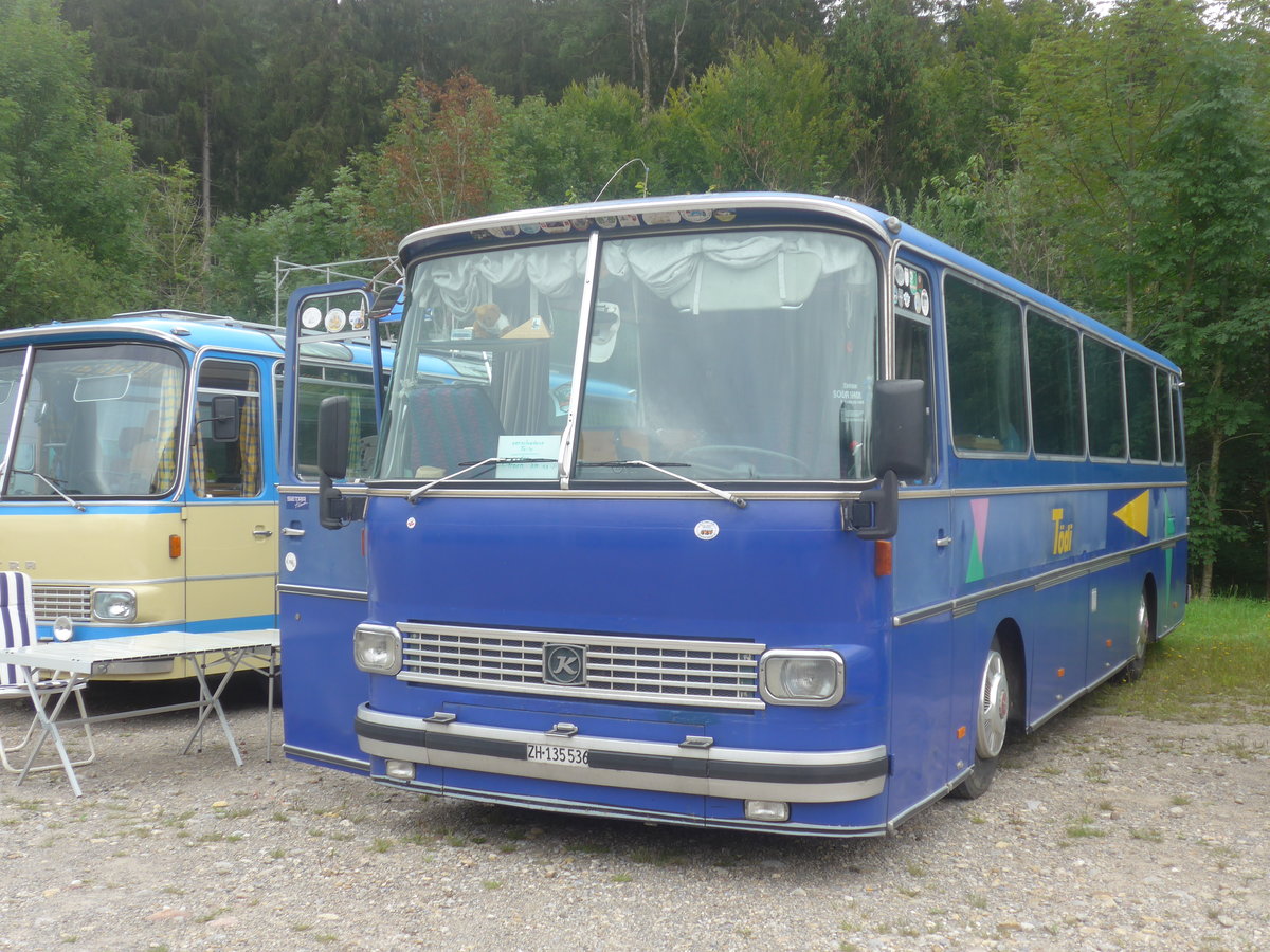 (208'861) - Camenisch, Dietlikon - ZH 135'536 - Setra am 17. August 2019 in Atzmnnig, Schutt