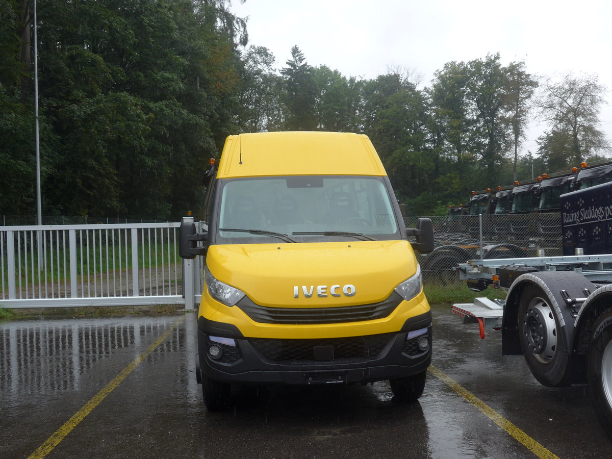 (209'402) - Iveco, Hendschiken - Iveco am 8. September 2019 in Hendschiken, Iveco