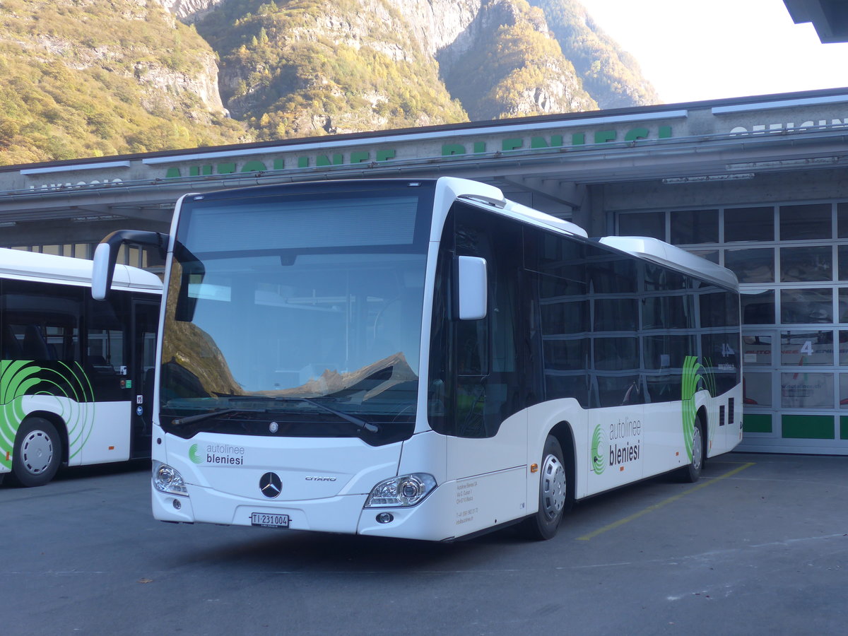 (210'611) - ABl Biasca - Nr. 4/TI 231'004 - Mercedes am 26. Oktober 2019 in Biasca, Garage