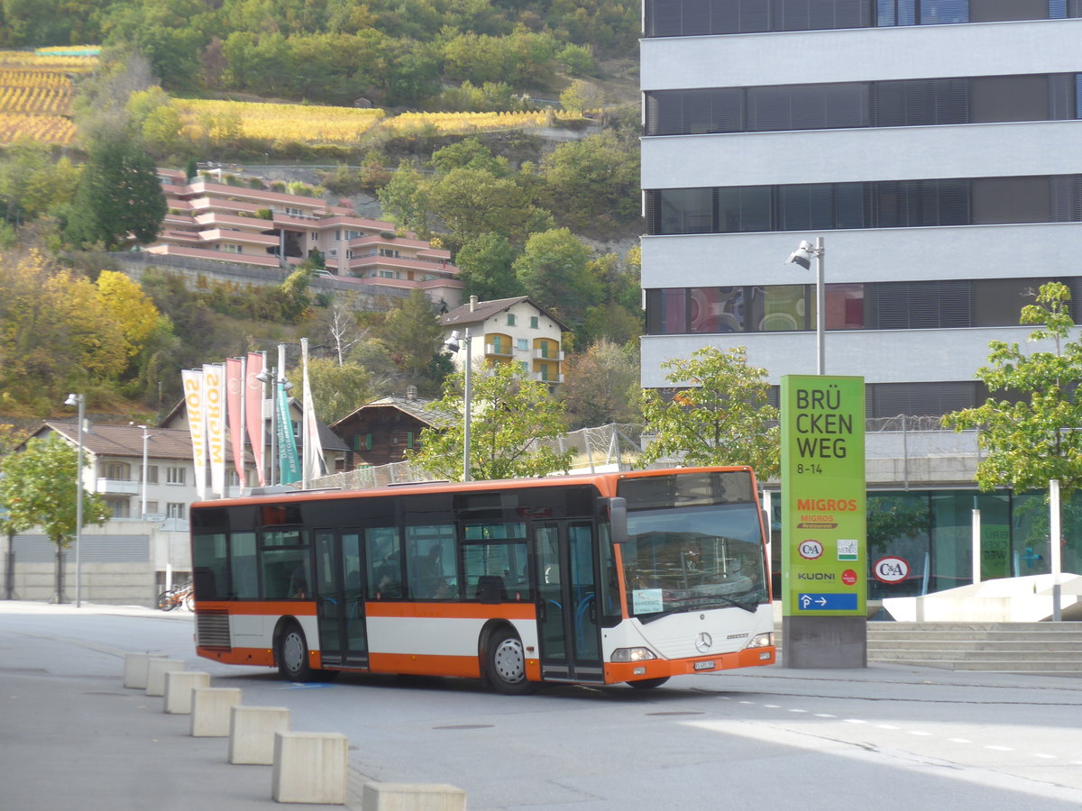 (210'658) - Ruffiner, Turtmann - VS 491'395 - Mercedes (ex Regiobus, Gossau) am 27. Oktober 2019 beim Bahnhof Visp