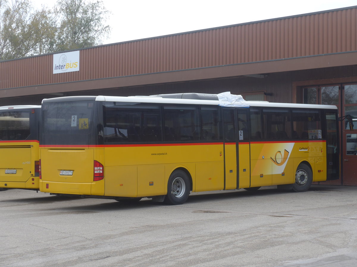 (210'911) - CarPostal Ouest - VD 319'077 - Mercedes am 9. November 2019 in Yverdon, Garage