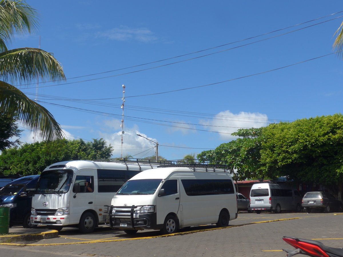 (212'028) - ??? - RI 8497 - Toyota am 22. November 2019 in Catarina