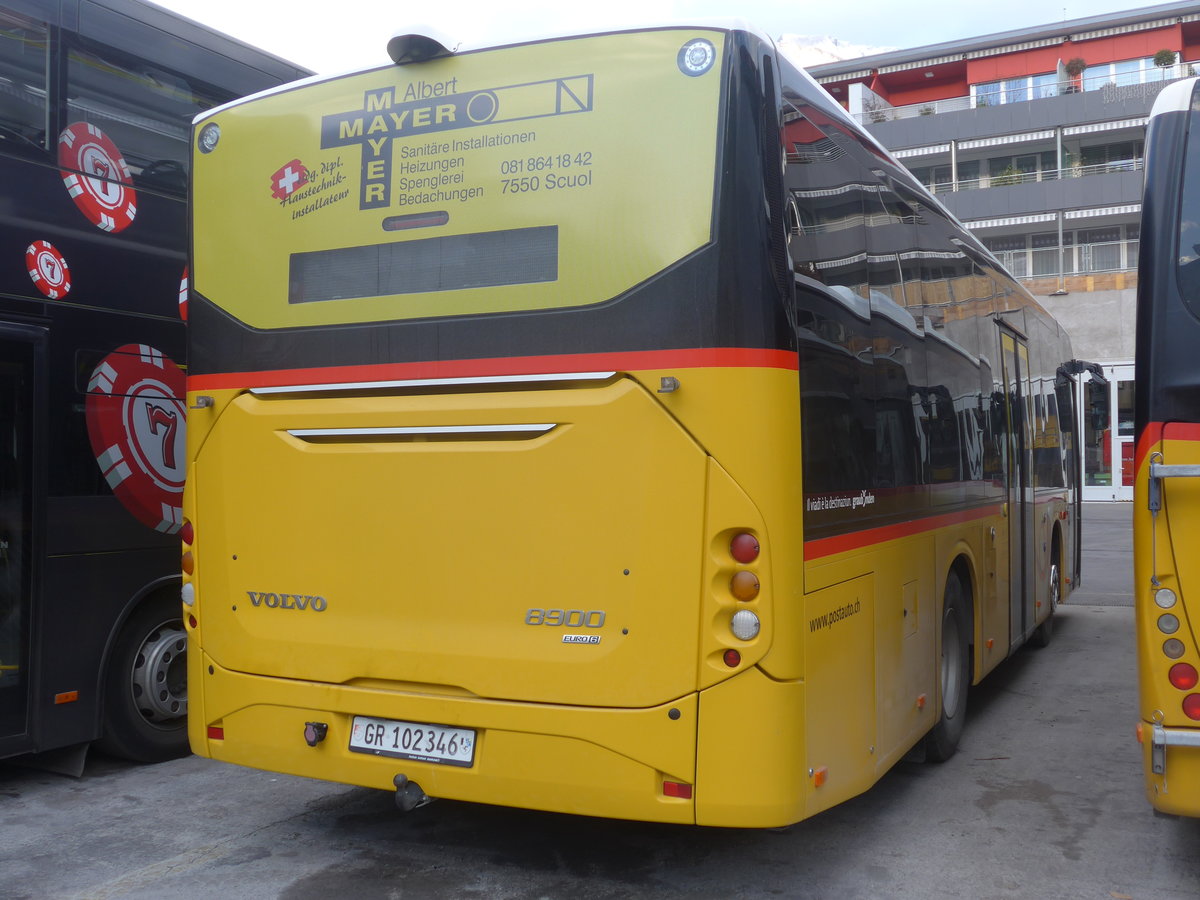 (212'571) - PostAuto Graubnden - GR 102'346 - Volvo am 7. Dezember 2019 in Chur, Garage