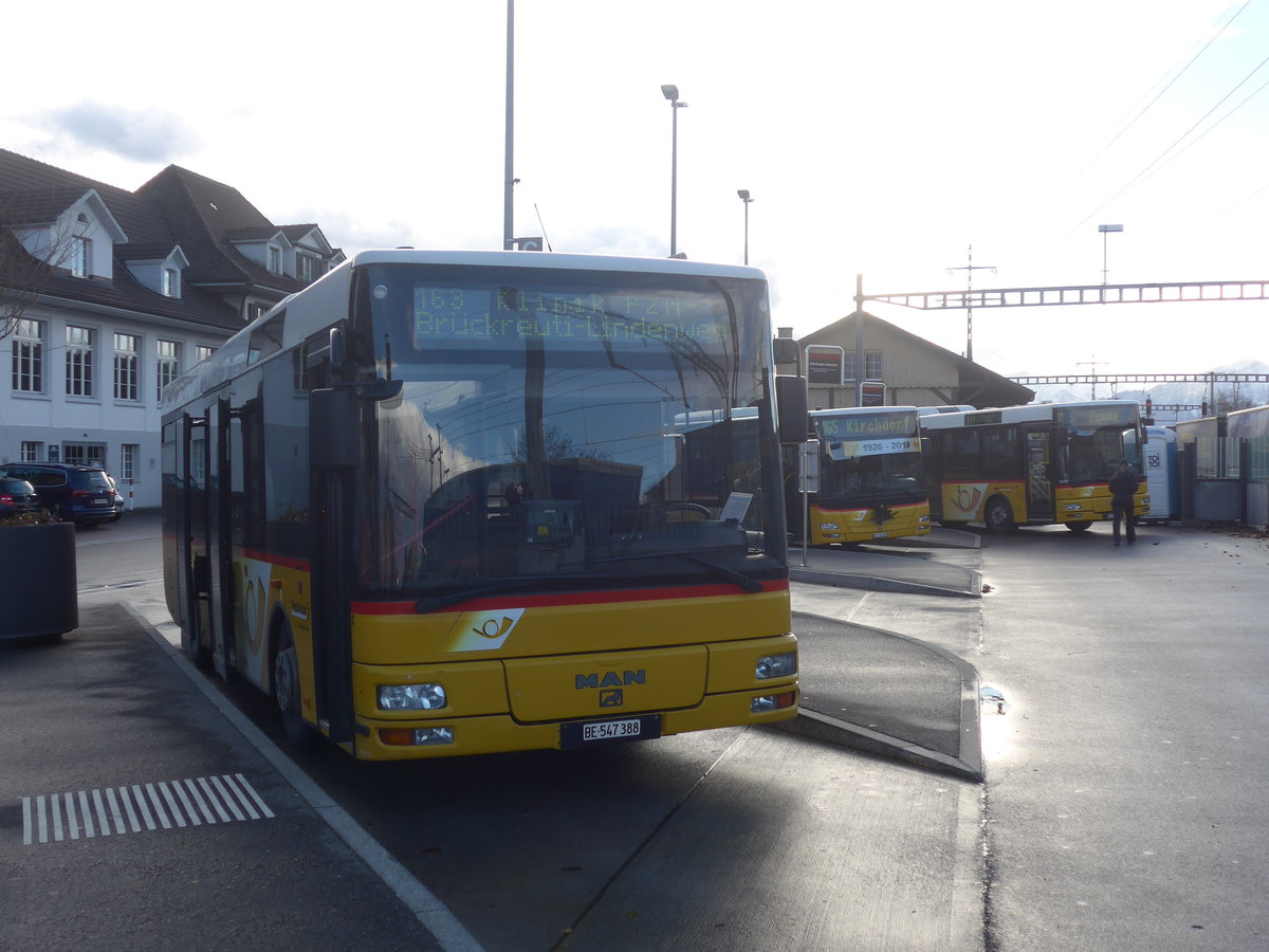 (212'927) - Lengacher, Wichtrach - Nr. 3/BE 547'388 - MAN/Gppel am 14. Dezember 2019 beim Bahnhof Mnsingen