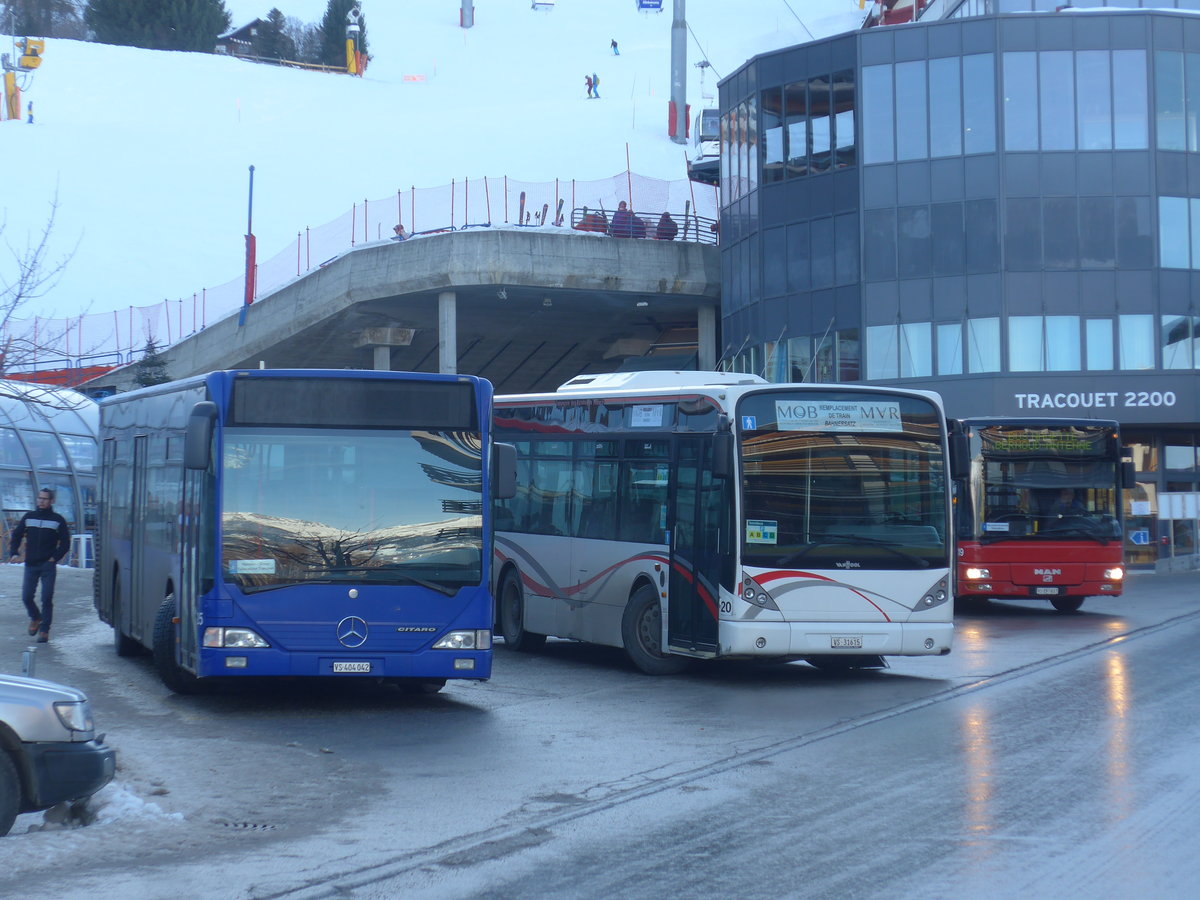 (213'350) - Lathion, Sion - Nr. 25/VS 404'042 - Mercedes (ex VZO Grningen Nr. 14) am 4. Januar 2020 in Haute-Nendaz, Tlcabine