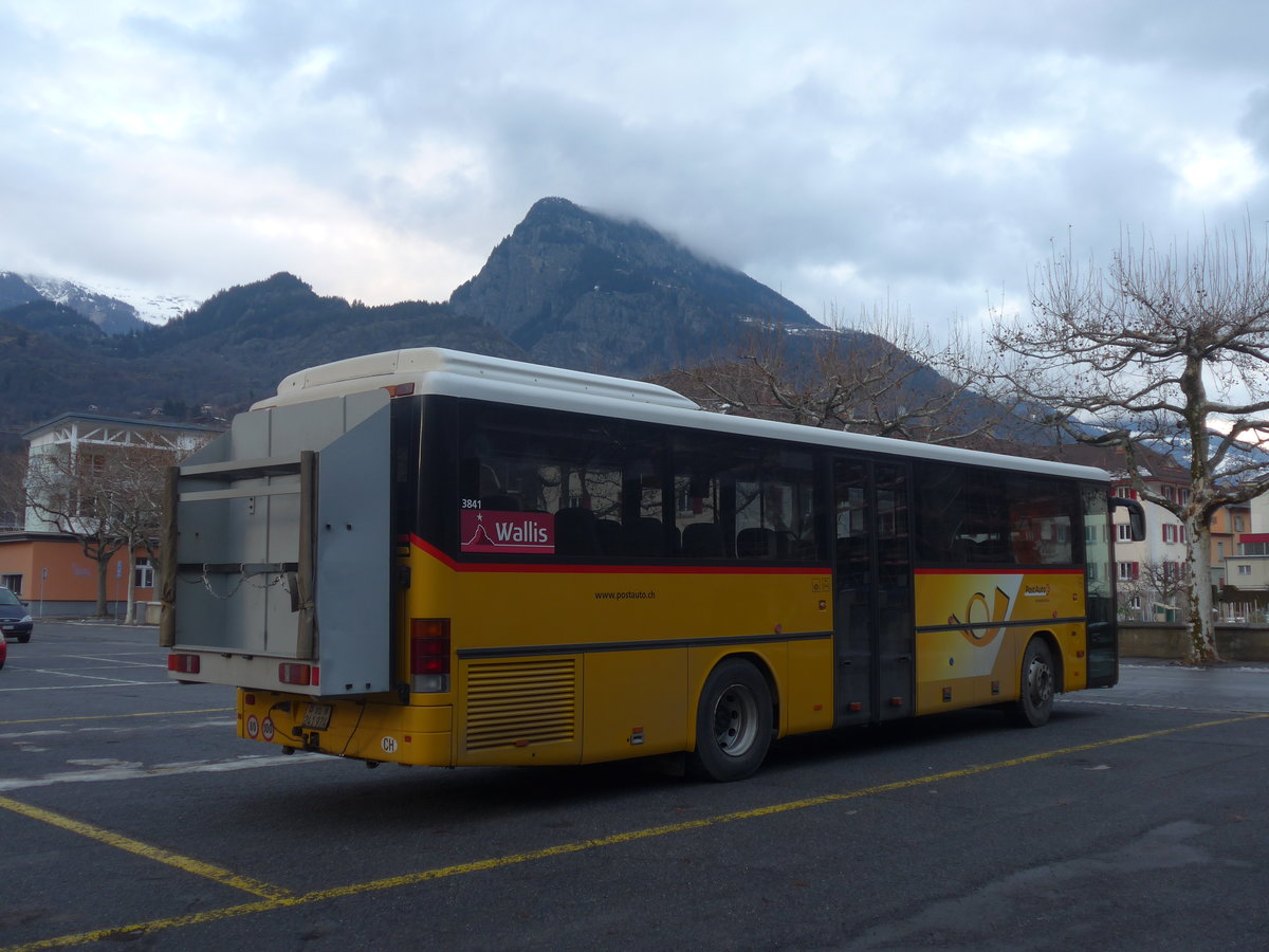 (213'385) - PostAuto Wallis - VS 241'974 - Setra am 4. Januar 2020 in Brig, Garage