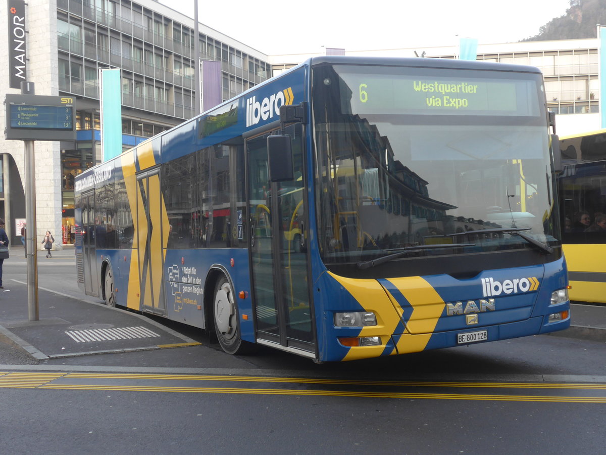 (214'000) - STI Thun - Nr. 128/BE 800'128 - MAN am 25. Januar 2020 beim Bahnhof Thun