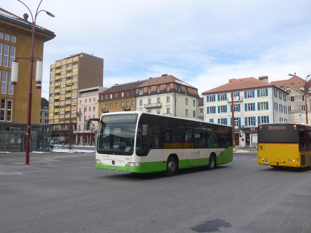 (214'257) - transN, La Chaux-de-Fonds - Nr. 302/NE 112'302 - Mercedes (ex TRN La Chaux-de-Fonds Nr. 302) am 16. Februar 2020 beim Bahnhof La Chaux-de-Fonds