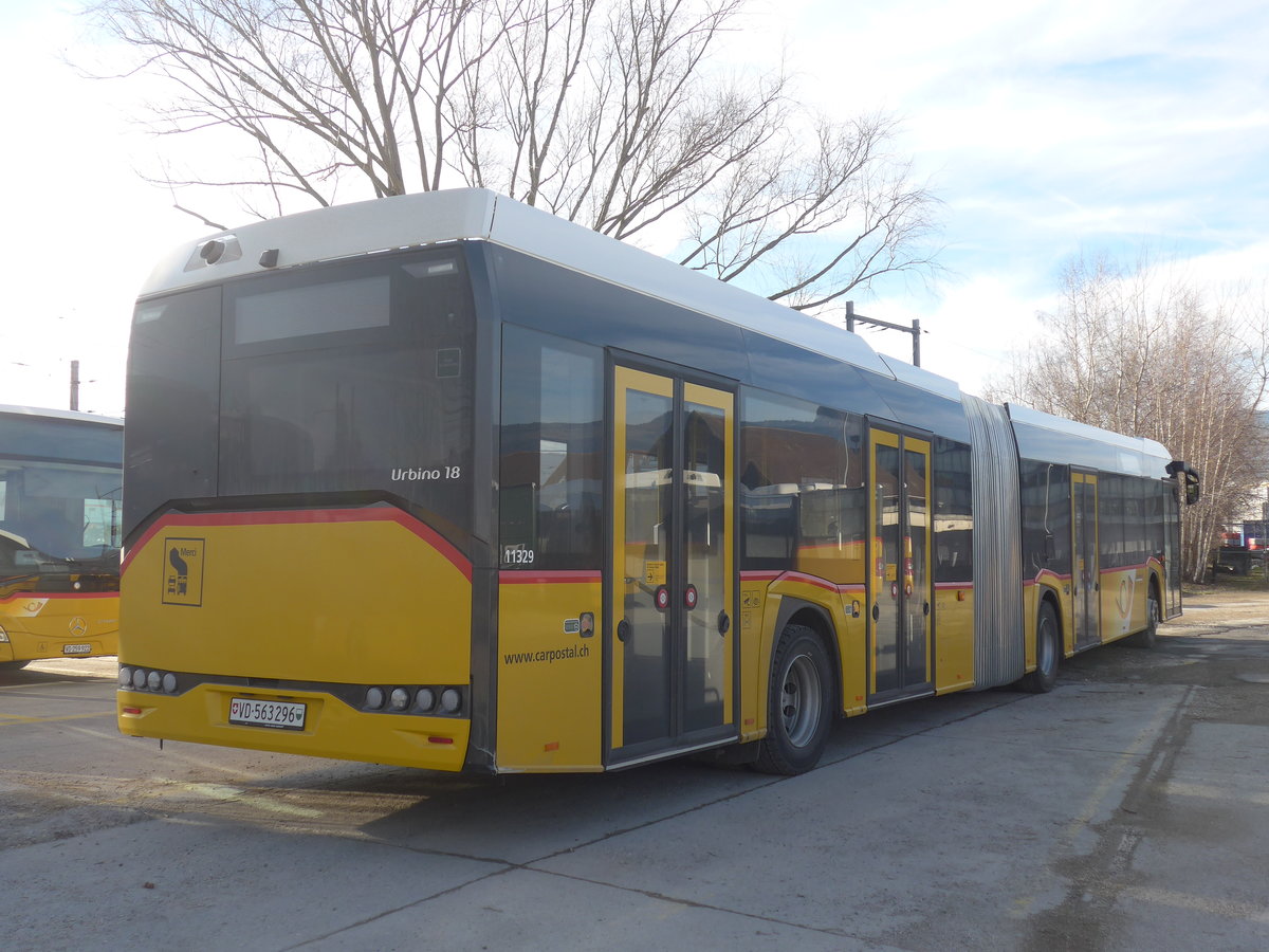 (214'347) - CarPostal Ouest - VD 563'296 - Solaris am 16. Februar 2020 in Yverdon, Garage