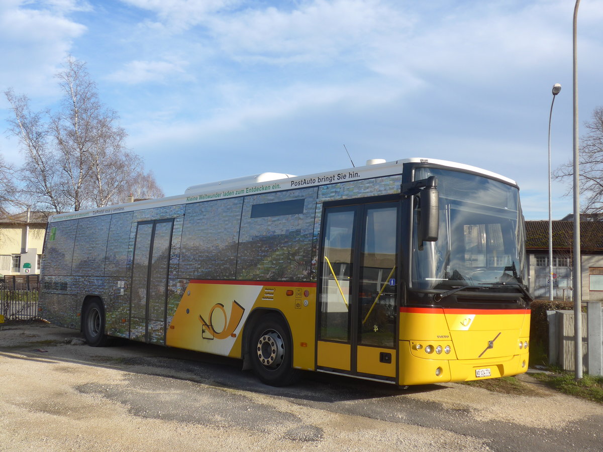 (214'359) - CarPostal Ouest - VD 124'774 - Volvo am 16. Februar 2020 in Yverdon, Garage