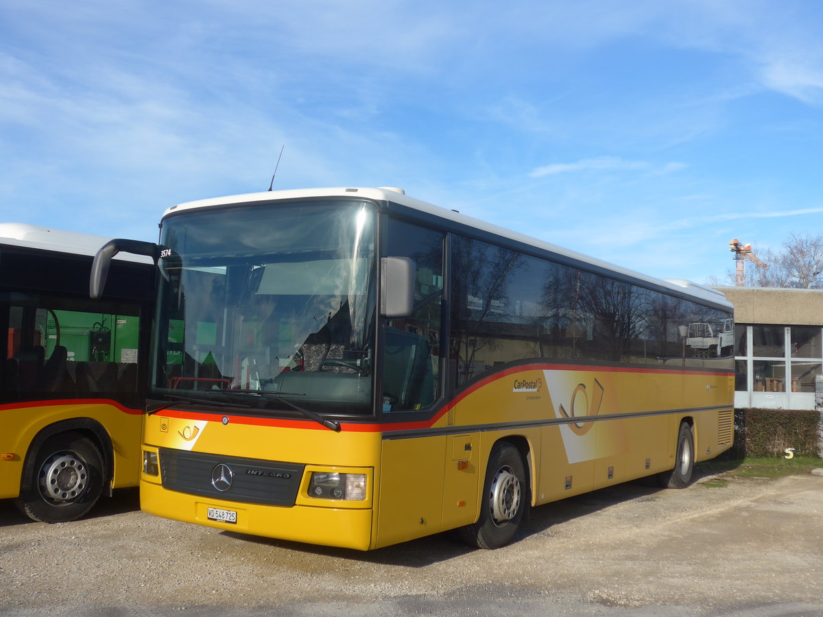 (214'360) - CarPostal Ouest - VD 548'725 - Mercedes am 16. Februar 2020 in Yverdon, Garage