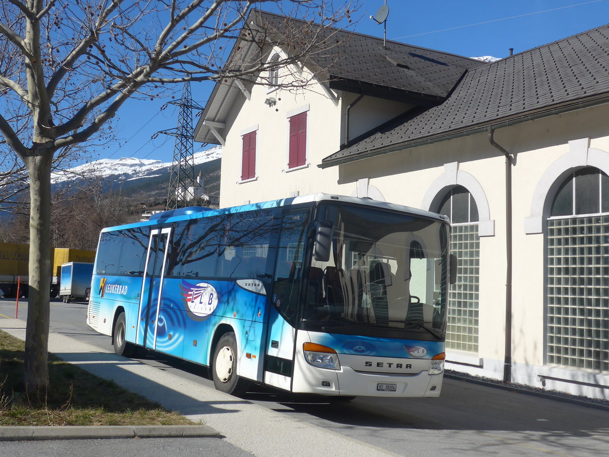 (214'773) - LLB Susten - Nr. 4/VS 38'004 - Setra am 22. Februar 2020 in Leuk, Garage