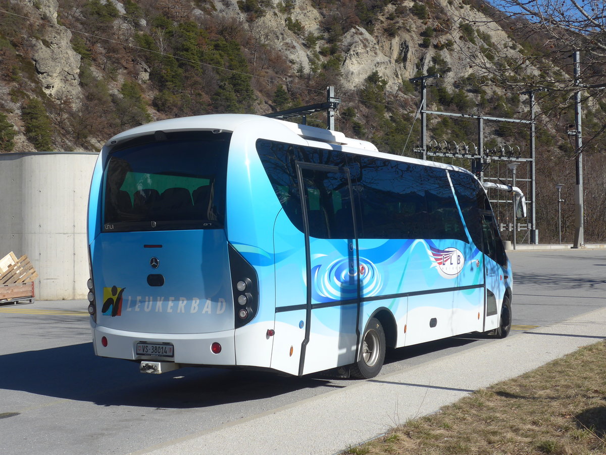 (214'774) - LLB Susten - Nr. 14/VS 38'014 - Mercedes/UNVI am 22. Februar 2020 in Leuk, Garage