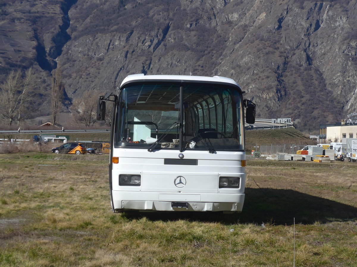 (214'786) - VIBUH, La Tour-de-Trme - Mercedes (ex L'Oiseau Bleu, Sierre; ex SMC Montana Nr. 48) am 22. Februar 2020 in Saxon, Industrie