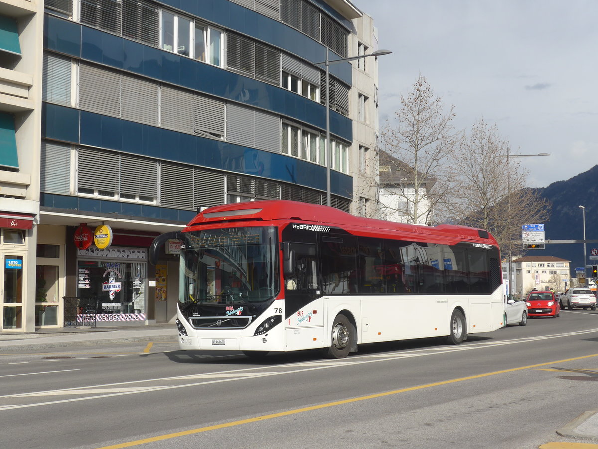 (215'335) - PostAuto Wallis - Nr. 78/VS 461'600 - Volvo am 20. Mrz 2020 beim Bahnhof Sion