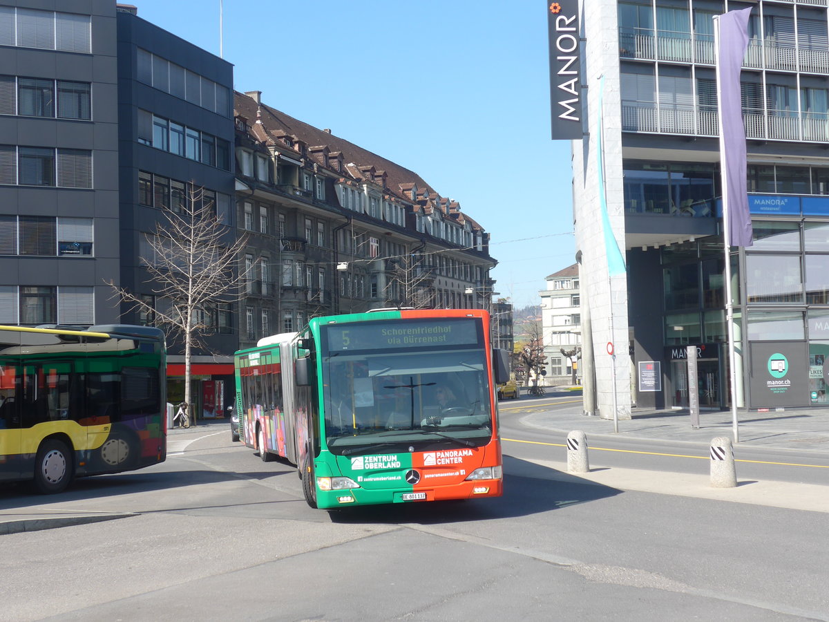 (215'500) - STI Thun - Nr. 137/BE 801'137 - Mercedes am 24. Mrz 2020 beim Bahnhof Thun