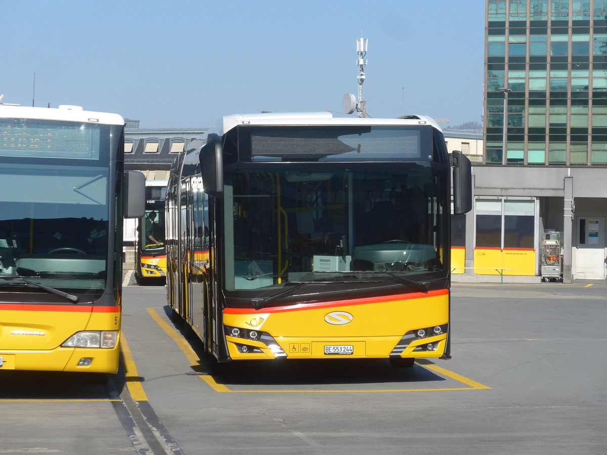 (215'825) - PostAuto Bern - BE 553'244 - Solaris am 4. April 2020 in Bern, Postautostation