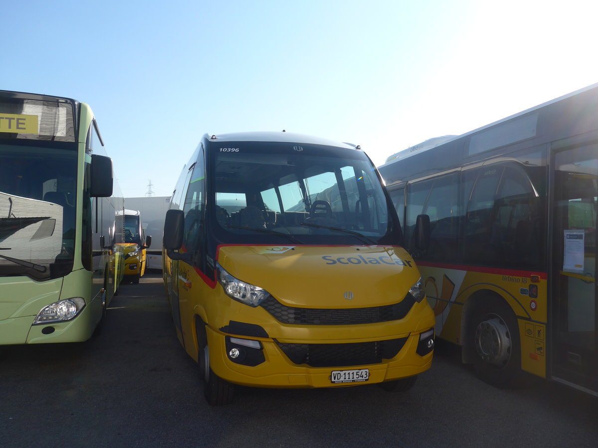 (215'855) - CarPostal Ouest - VD 111'543 - Iveco/UNVI am 4. April 2020 in Kerzers, Interbus