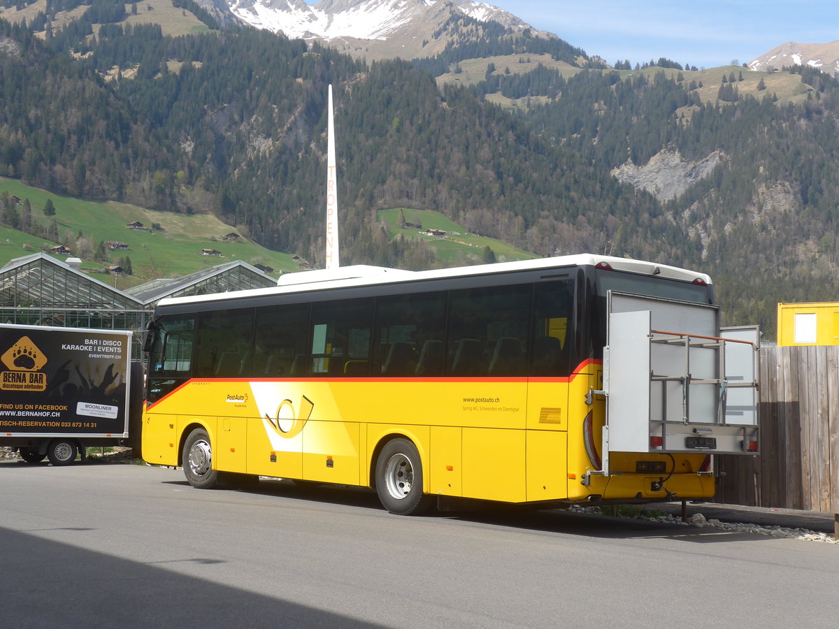 (216'129) - Spring, Schwenden - (BE 368'914) - Iveco am 16. April 2020 in Frutigen, Garage AFA