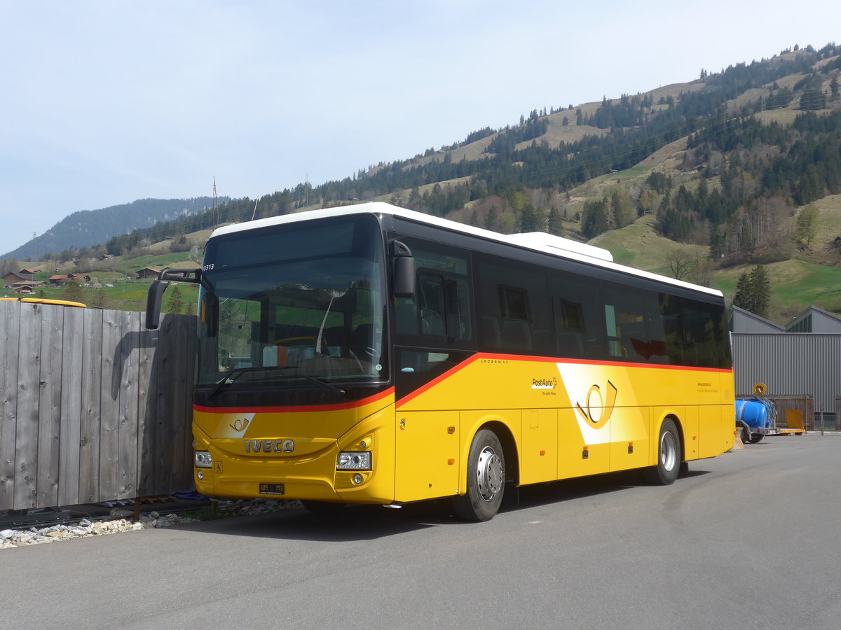 (216'132) - Spring, Schwenden - (BE 368'914) - Iveco am 16. April 2020 in Frutigen, Garage AFA