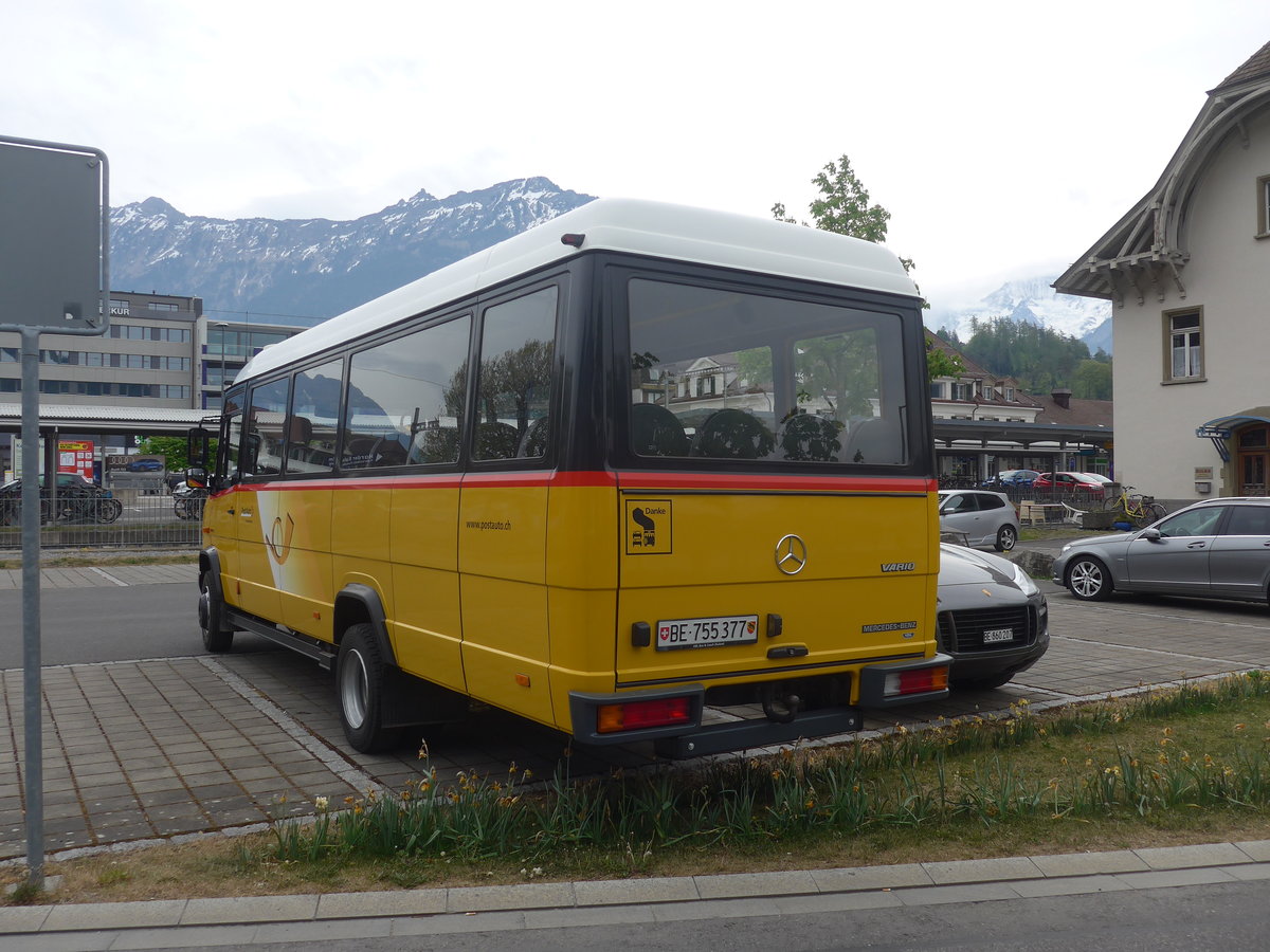 (216'308) - PostAuto Bern - BE 755'377 - Mercedes/Kusters am 21. April 2020 beim Bahnhof Interlaken West