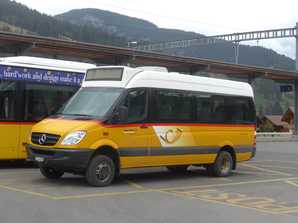 (216'500) - PostAuto Wallis - VS 243'885 - Mercedes am 26. April 2020 beim Bahnhof Gstaad (Einsatz Kbli)