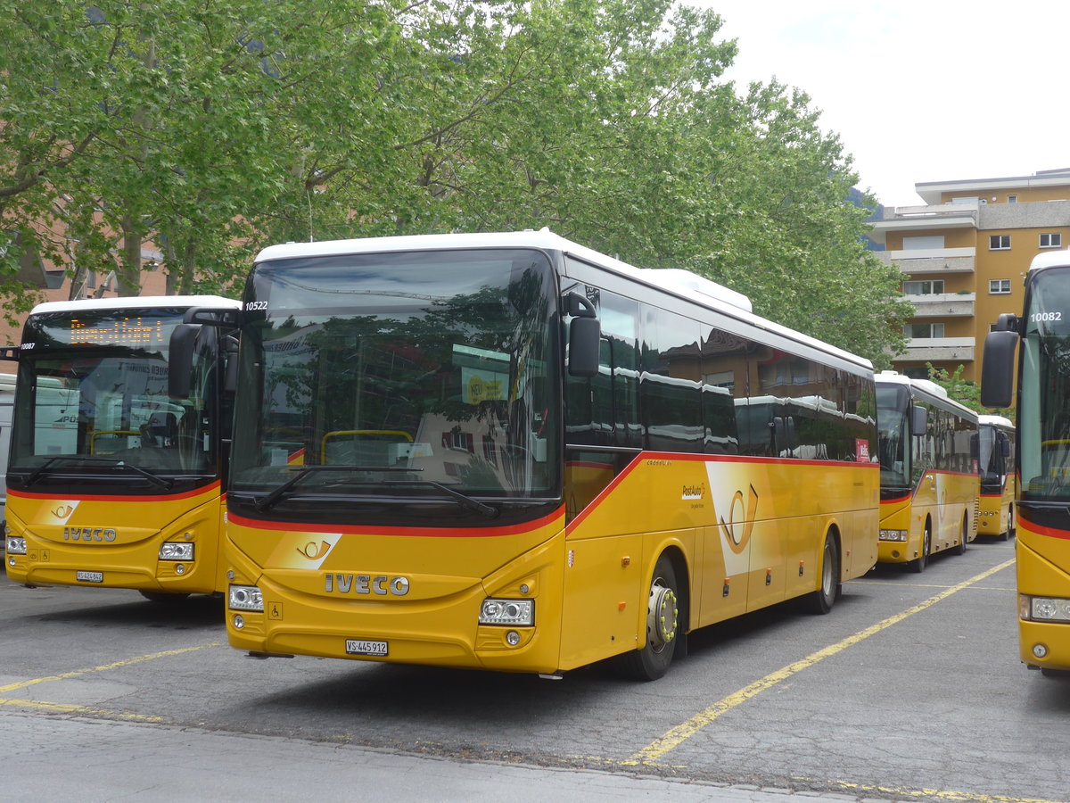 (216'572) - Seiler, Ernen - VS 445'912 - Iveco (ex PostAuto Wallis) am 28. April 2020 in Brig, Postgarage