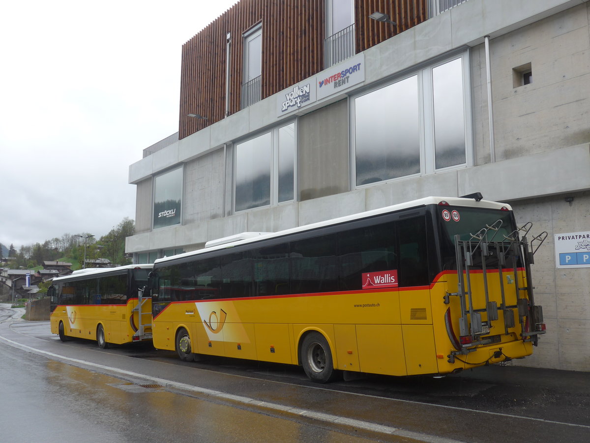 (216'616) - Seiler, Ernen - VS 445'912 - Iveco (ex PostAuto Wallis) am 2. Mai 2020 in Fiesch, Postautostation