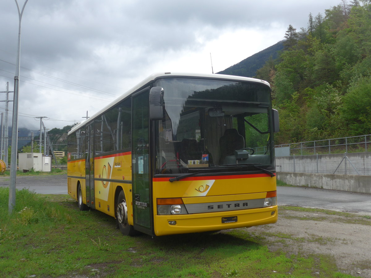 (216'642) - PostAuto Wallis (VS 241'975) - Setra am 2. Mai 2020 bei Brig