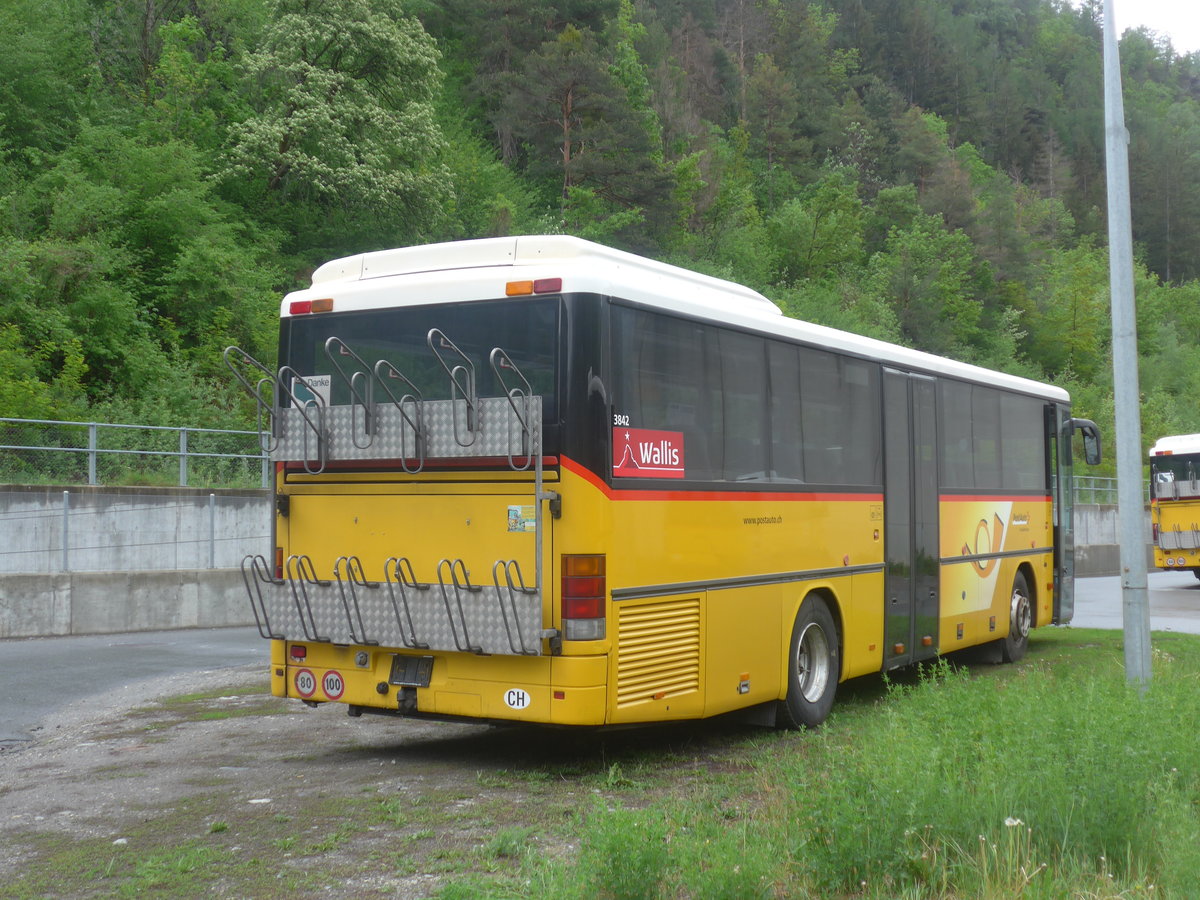 (216'646) - PostAuto Wallis (VS 241'975) - Setra am 2. Mai 2020 bei Brig