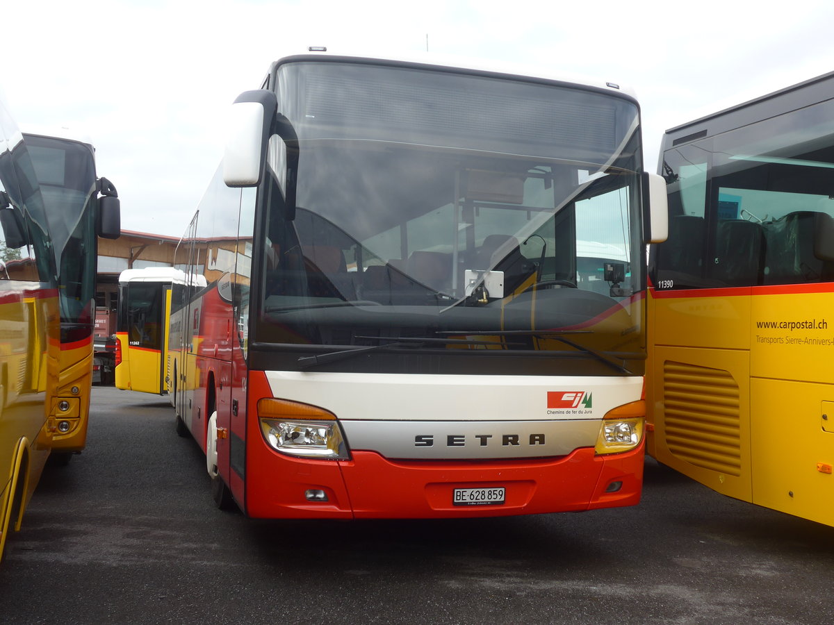 (216'745) - CJ Tramelan - Nr. 124/BE 628'859 - Setra am 3. Mai 2020 in Kerzers, Interbus