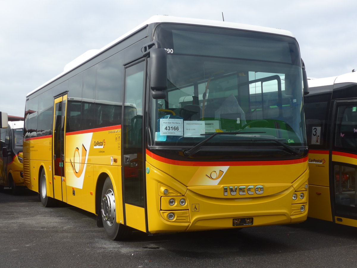 (216'747) - TSAR, Sierre - PID 11'390 - Iveco am 3. Mai 2020 in Kerzers, Interbus