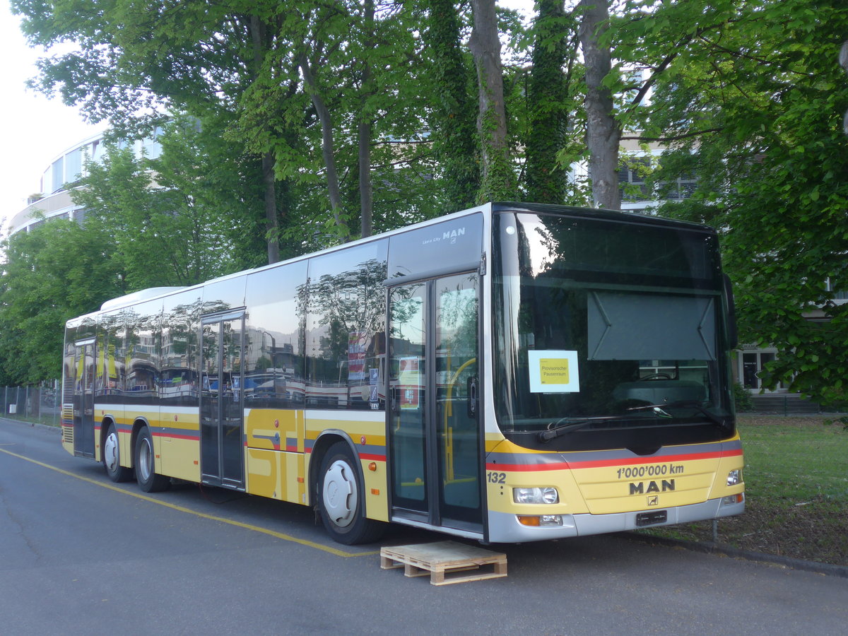 (216'795) - STI Thun - Nr. 132 - MAN am 9. Mai 2020 bei der Schifflndte Thun