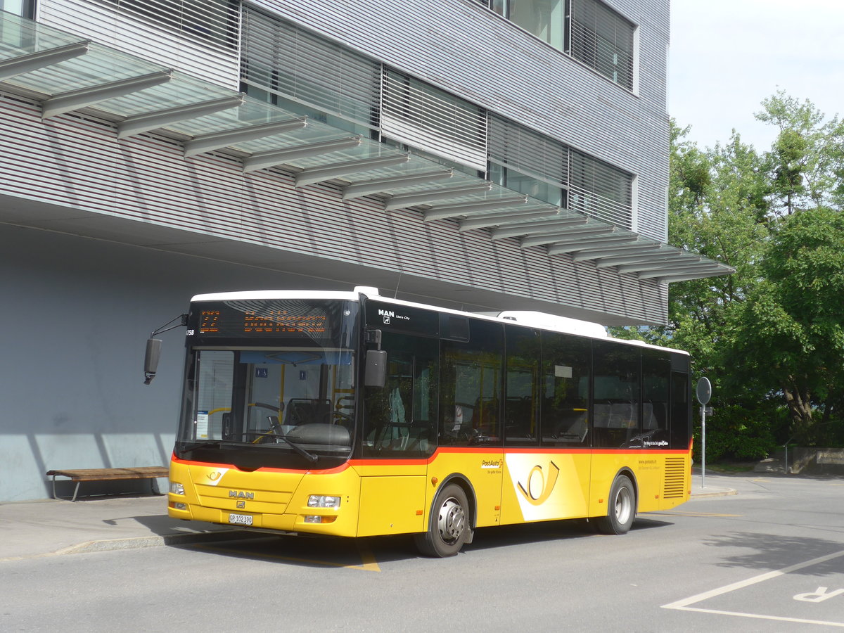 (217'188) - Gessinger, Bad Ragaz - GR 102'390 - MAN/Gppel am 23. Mai 2020 beim Bahnhof Landquart