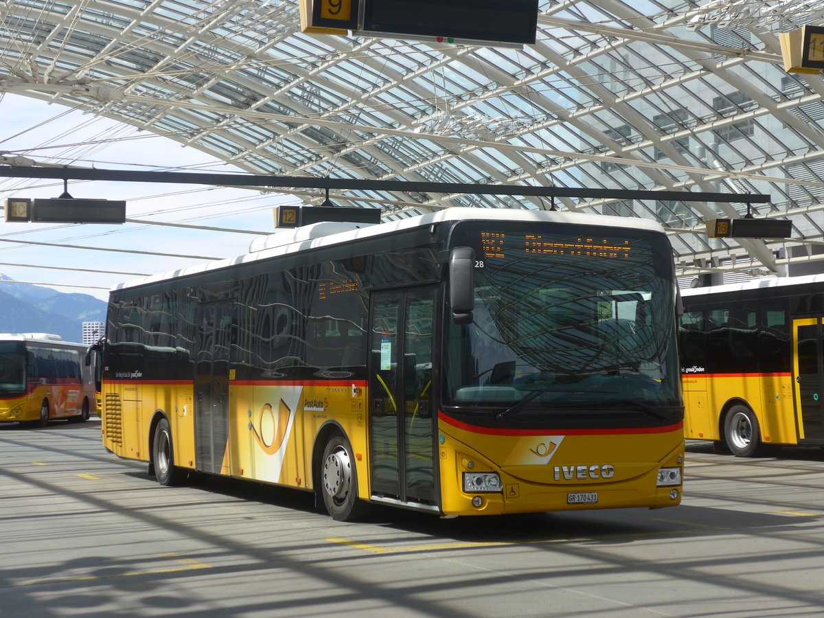 (217'207) - PostAuto Graubnden - GR 170'431 - Iveco am 23. Mai 2020 in Chur, Postautostation