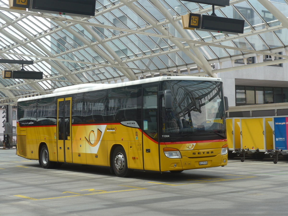 (217'247) - PostAuto Graubnden - GR 179'704 - Setra am 23. Mai 2020 in Chur, Postautostation