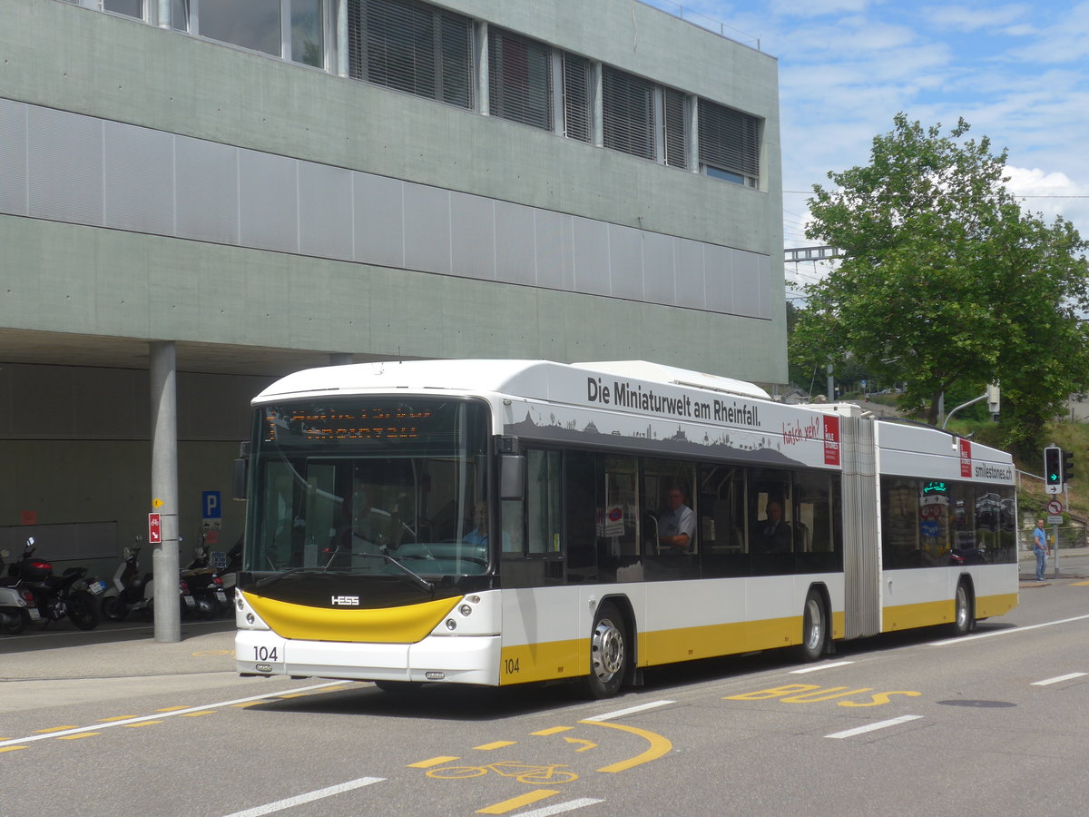 (217'731) - VBSH Schaffhausen - Nr. 104 - Hess/Hess Gelenktrolleybus am 8. Juni 2020 beim Bahnhof Schaffhausen