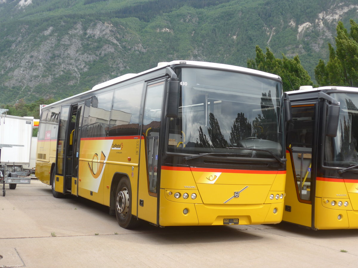 (217'913) - TSAR, Sierre - (VS 75'035) - Volvo (ex Epiney, Ayer) am 13. Juni 2020 in Sierre, Garage