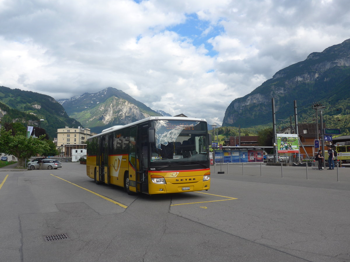 (218'140) - PostAuto Bern - Nr. 70/BE 653'387 - Setra am 21. Juni 2020 in Meiringen, Postautostation