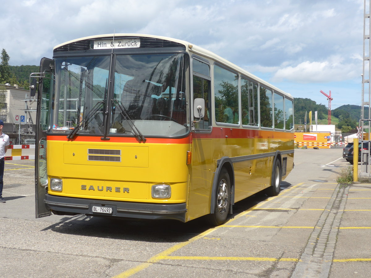 (218'197) - Ziegler, Pratteln - BL 76'492 - Saurer/Tscher (ex P 24'265) am 28. Juni 2020 beim Bahnhof Liestal