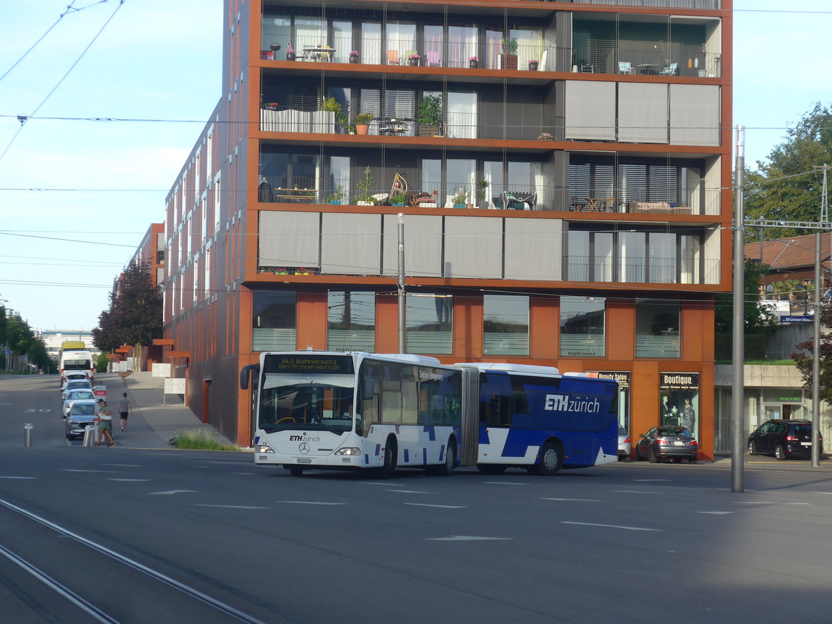 (218'440) - Welti-Furrer, Bassersdorf - Nr. 72/ZH 713'672 - Mercedes (ex Nr. 12; ex VBRF Regensdorf Nr. 12) am 4. Juli 2020 beim Bahnhof Bern Brnnen Westside