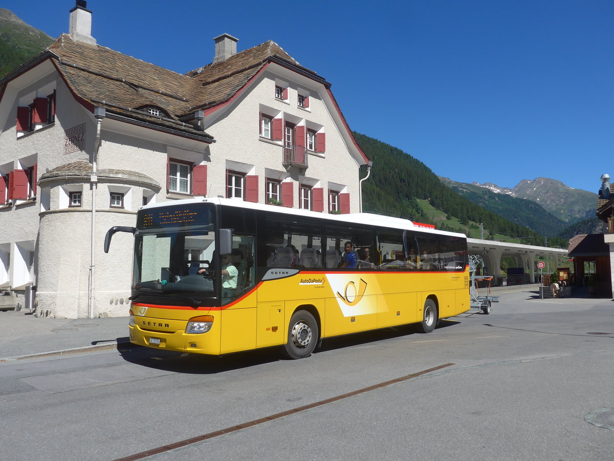 (218'456) - Terretaz, Zernez - GR 25'760 - Setra am 5. Juli 2020 beim Bahnhof Zernez